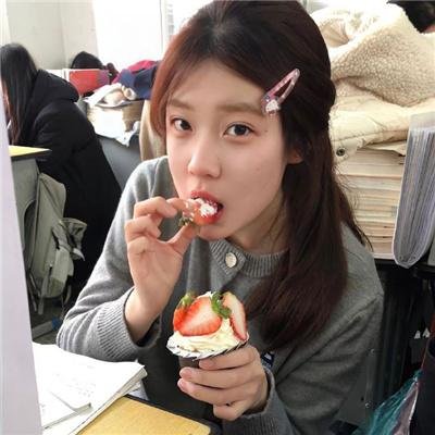 离婚后三个美女爆宠我